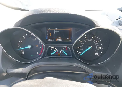 2017 Ford Escape S z USA, uszkodzony, nr VIN 1FMCU0F79HUE07790